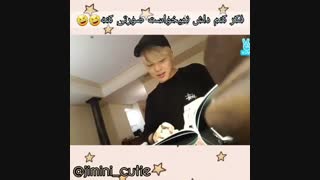 فک کنم دلش نمیخواست صورتیش کنه ^_^