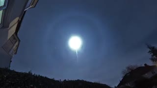 هاله دور ماه در غالب ویدیو ⁦(｡♡‿♡｡)⁩