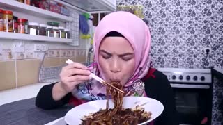 روش دوم (حلال) طرز تهیه جاجانگمیون (Jjajangmyeon_ 짜장면)  (تو قسمت توضیحات فارسیشو گفتم)