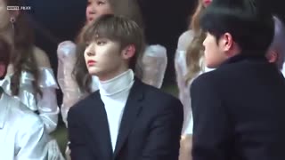 (Wannaone and Blackpink reaction  (MAMA