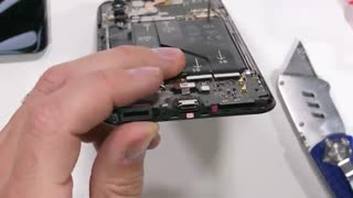 کالبد شکافی ZTE Axon 5G