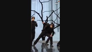 فوکوس روی جانگکوگ اجرا بلک سوان