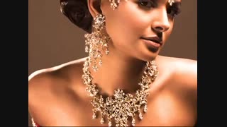 گیف باموضوع طلا ، جواهر ،سنگ قیمتی‌،بدلیجات،نقره