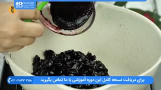طرز پخت مربا آلبالو جا افتاده همراه با تیکه های درسته میوه