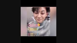 تائو (اکسو) آیو رو دوست داره *-* (no shipp!!!)