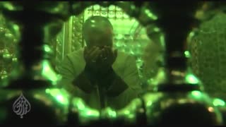 حضور سردار شهید سلیمانی در مراسم غبار روبی حرم مطهر احمد ابن موسی شیراز