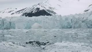 پیانو نوازی در برف