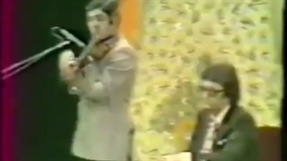 استاد اکبر گلپایگانی، موی سفید، تالار رودکی