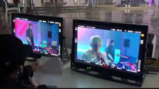 قسمتی از پشت صحنه موزیک ویدیو بکهیون با ریدن