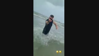 ممد افتاد تو آب ... جررررررر تیک تاک شاخ میخواستن بسازنا