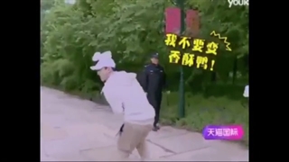 فانی و کیوت مومنت از لی اکسو Funny&Cute Moment Lay EXO