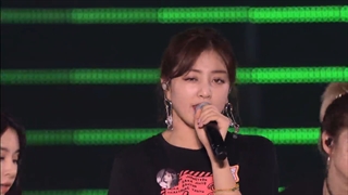 کنسرت I want you back از توایس Twice