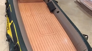 قایق بادی بزرگ