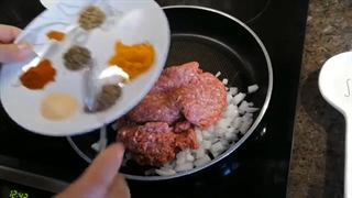 خوشمزه ترین ماکارونی به سبک ایرانی،باته دیگ سیب زمینی