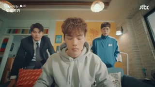 دانلود قسمت اول سریال قهقه در وایکیکی1 + زیرنویس فارسی 2018