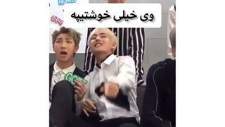 سوال : بزرگترین فن بوی بی تی اس ؟؟     جواب : خودشون ¯\_( ͡° ͜ʖ ͡°)_/¯