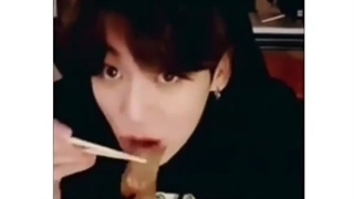 وقتی برای بی تی اس غذا درس میکنی در حالی ک...