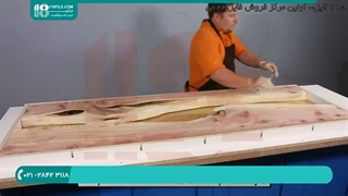 نحوه اعمال رزین اپوکسی بر روی میز چوبی