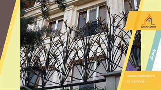 حفاظ روی دیوار صنایع فلزی چکش