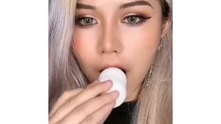 وای پسره لباش شبیه جیمینه