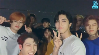 موزیک ویدیو "Airplane" از گروه استری کیدز(Stray Kids) با کیفیت عالی