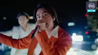 اجرای آهنگ "Dynamite" توسط گروه بی تی اس در مراسم Grammy 2021