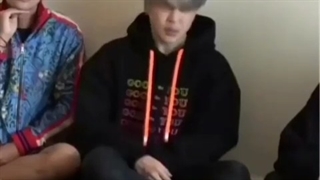 عطسه کردن تهونگ در مقابله عطسه کردن جیمین^^