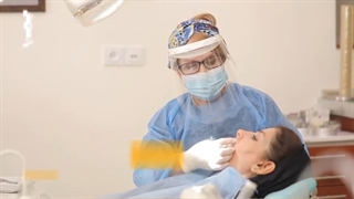 رنگ طبیعی دندان ها با بلیچینگ