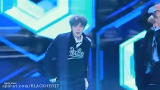 فوکوس روی شوگا اهنگ idol ....دردو توی صورتش میشه دید