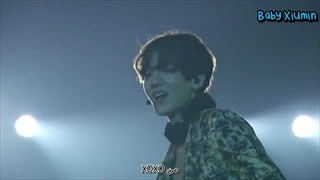 اجرای آهنگ xoxo از اعضای اکسو ۱۰ نفری با زیرنویس فارسی چسبیده