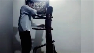 تمرین با ادمک چوبی