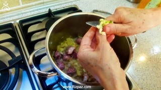 خورشت قورمه سبزی به سبک ریزپز