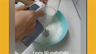 آموزش کیک دو رنگ با رنگ های خوراکی طبیعی