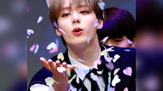 Happy Hwanwoong day(✿^‿^)