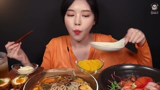 اسمر: Salmon Sashimi Rice Bowl &  Cold Noodles