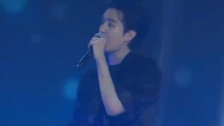 اجرای All About You یوگیوم به همراه لوکو در کنسرت آنلاین امروز AOMG