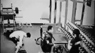 ما این توری ورزش میکنیم