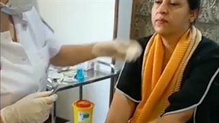 کلیپی از تزریق فیلر خط خنده و لیفت گونه توسط دکتر مریم حبیبی زاده
