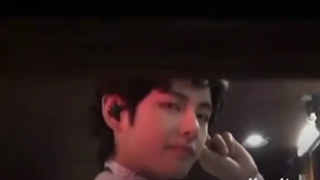 علاقه "تهیونگ" به آرمی ها به روایت تصویر