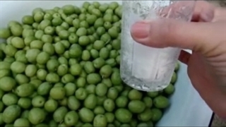 شیرین کردن زیتون در منزل