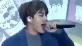 سمممم :> این زن بود گرفتم اخ