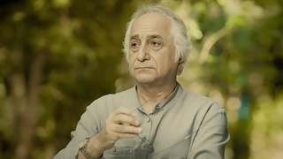 شاعر معروف: در مدرسه دخترانه که درس می‌دادم دنبال زن می‌گشتم!