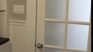 درب کشویی سرویس بهداشتی شیشه خور ریلی