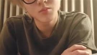 لایو ویورس جونگوون 2025/02/28 +زیرنویس فارسی