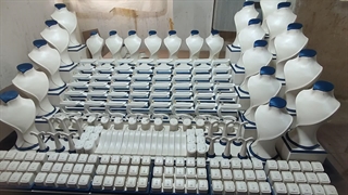 0 تا 100 راه اندازی دکور و ویترین طلافروشی در ایران رو به ما بسپار..