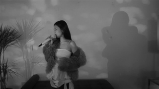 آفیشال لایو پرفورمنس Start a War از جنی